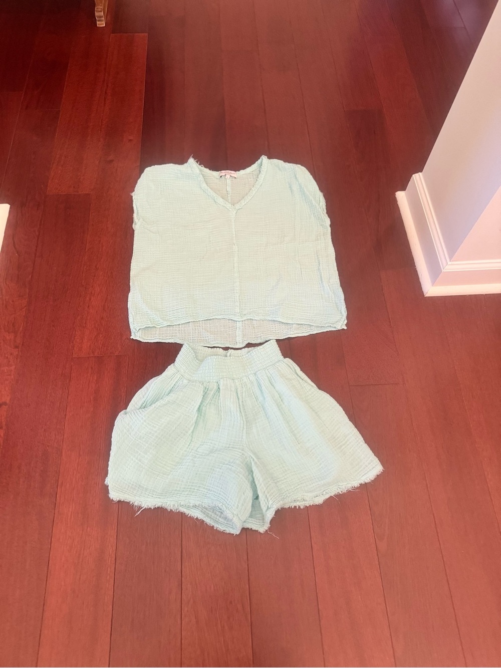 Michael Stars Mint Gauze Elastic Waist Shorts Small with Large Top - Picture 2 of 6